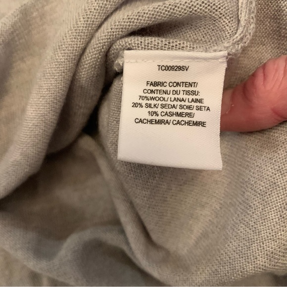 Derek Lam 10 Crosby Cropped V Sweater - Picture 7 of 9